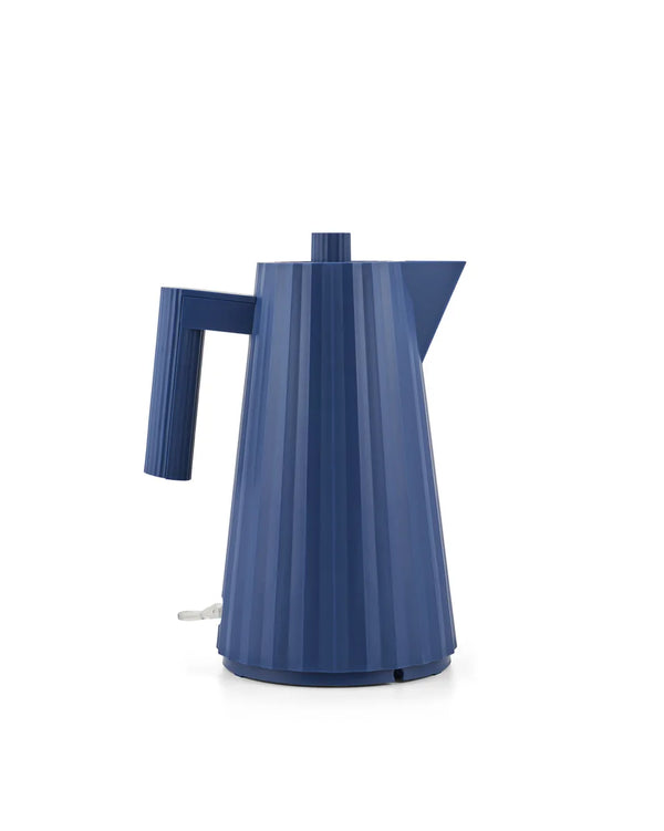 Alessi — Plissé MDL06 MDL06 DAZ | Bollitore elettrico blu De Lucchi — Alessi