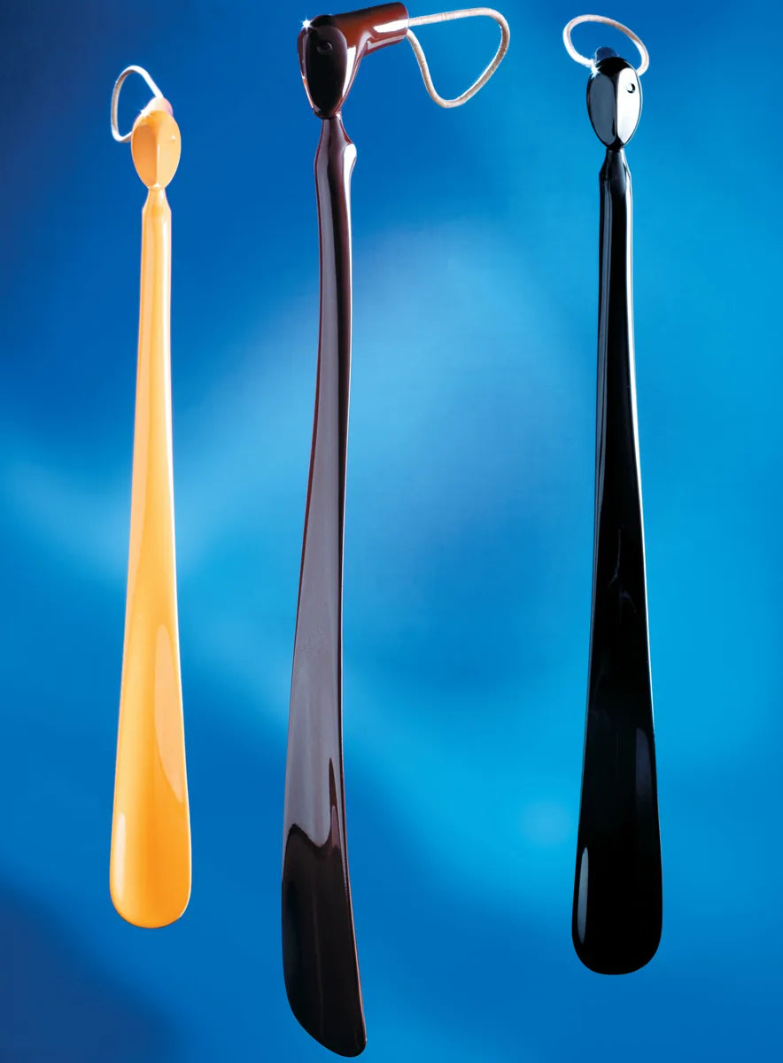 Alessi — Germano AHC01 B | Calzascarpe in resina termoplastica nero — dettaglio