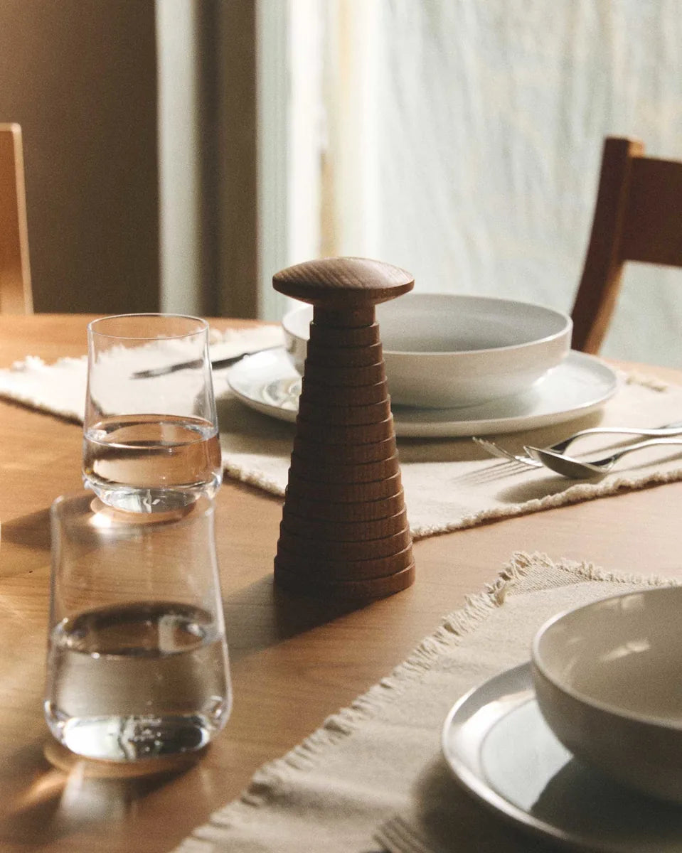 Alessi — Yucatan MDL22 | Set macinini in legno di faggio — vista laterale