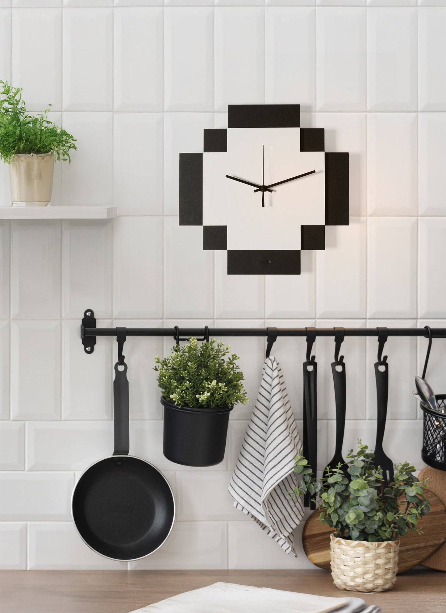 Arts & Crafts - Tetris Geometric Design Clock
