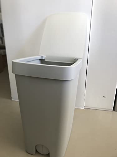Generic Plastic bin with insert to house the roll of bags