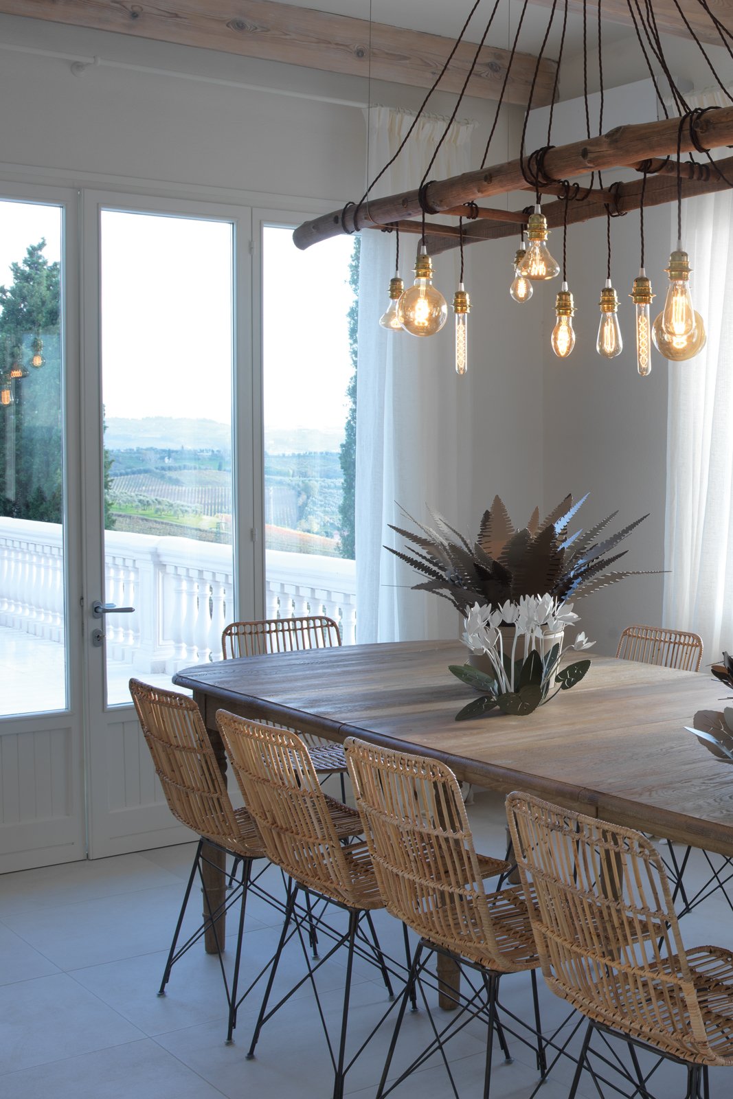 Arti & Mestieri - Centro Tavola Di Design Ciclamino