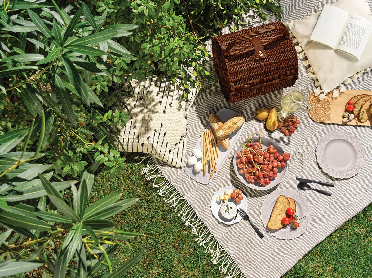 Alessi — Dressed en Plein Air | Tazzina Design Wanders