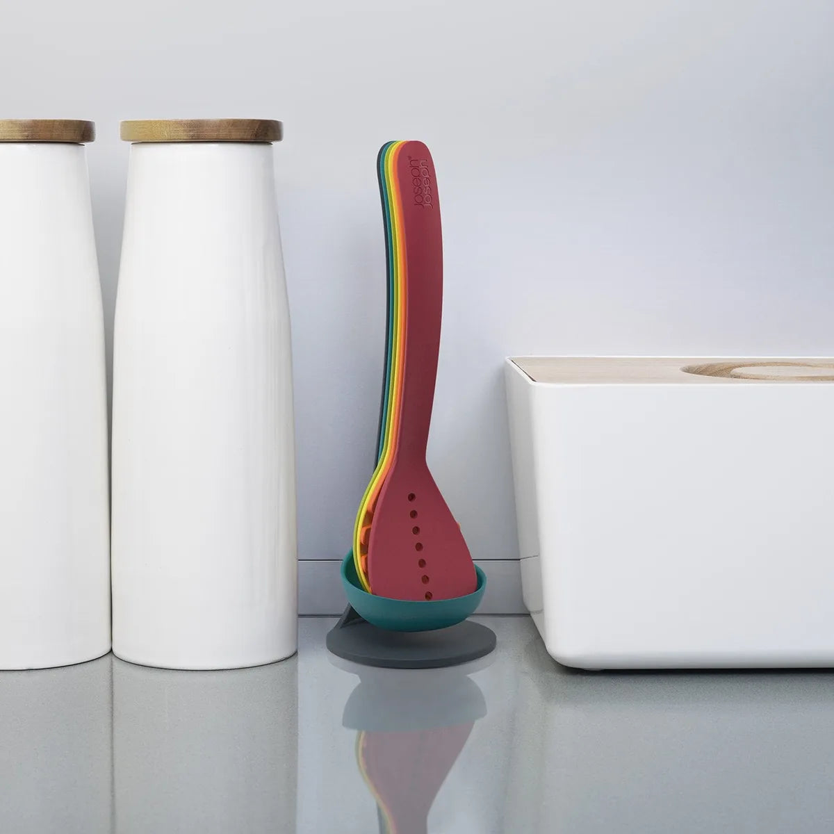 Joseph Joseph Set 5 Utensili Nest con Base - Utensili da Cucina Impilabili