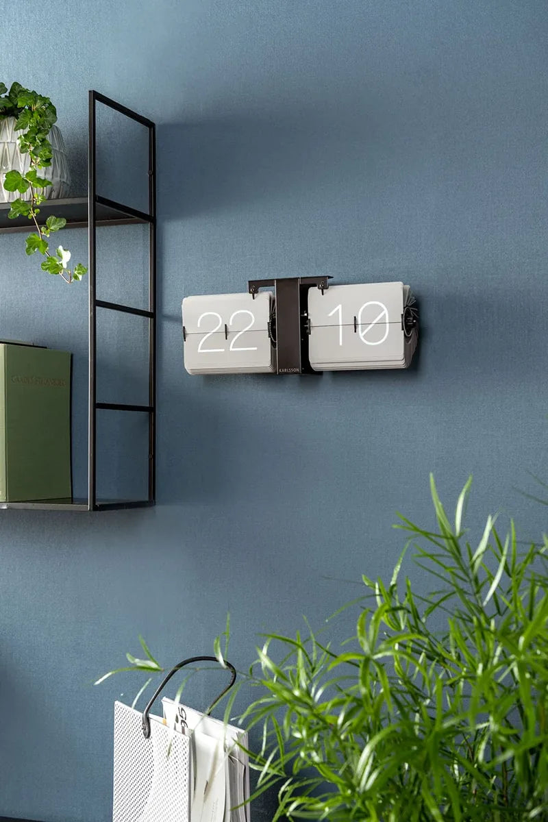 Karlsson Flip No Case orologio grigio design minimalista