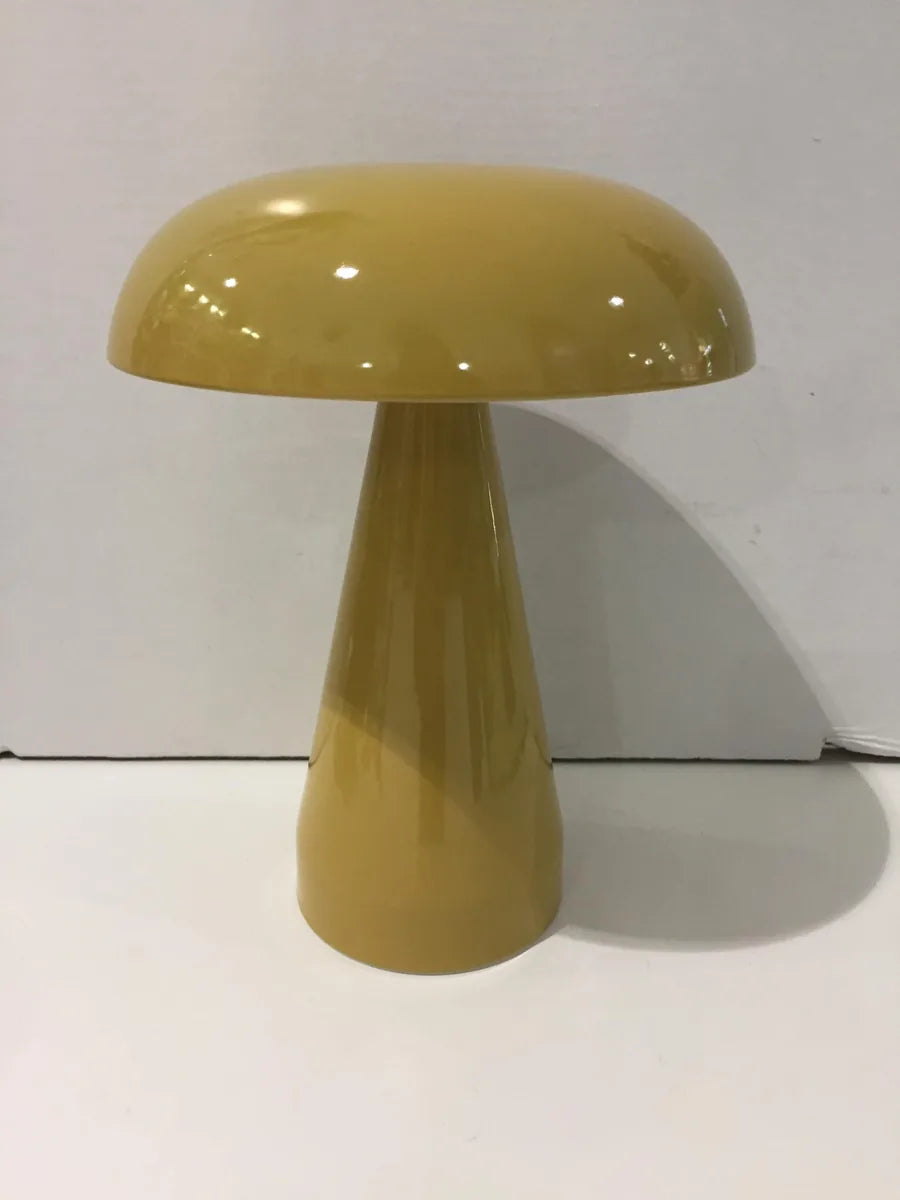 Leitmotiv Auro lampada da tavolo a batteria verde design