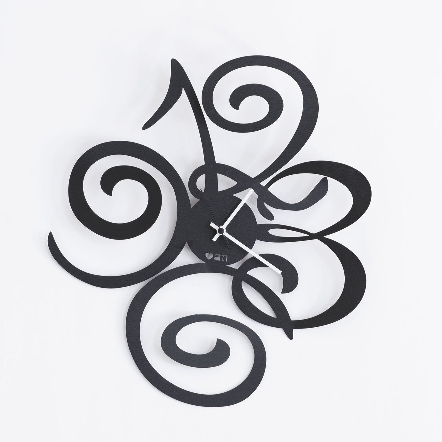 Arti & Mestieri orologio da parete Love Filomena colore nero in ferro lavorato artigianalmente