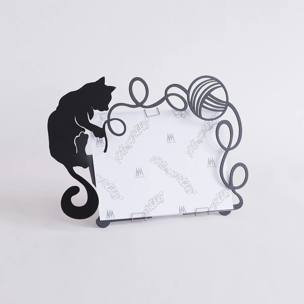 Arti & Mestieri portafoto design Gatto Gomitolo ferro nero 20x15 cm