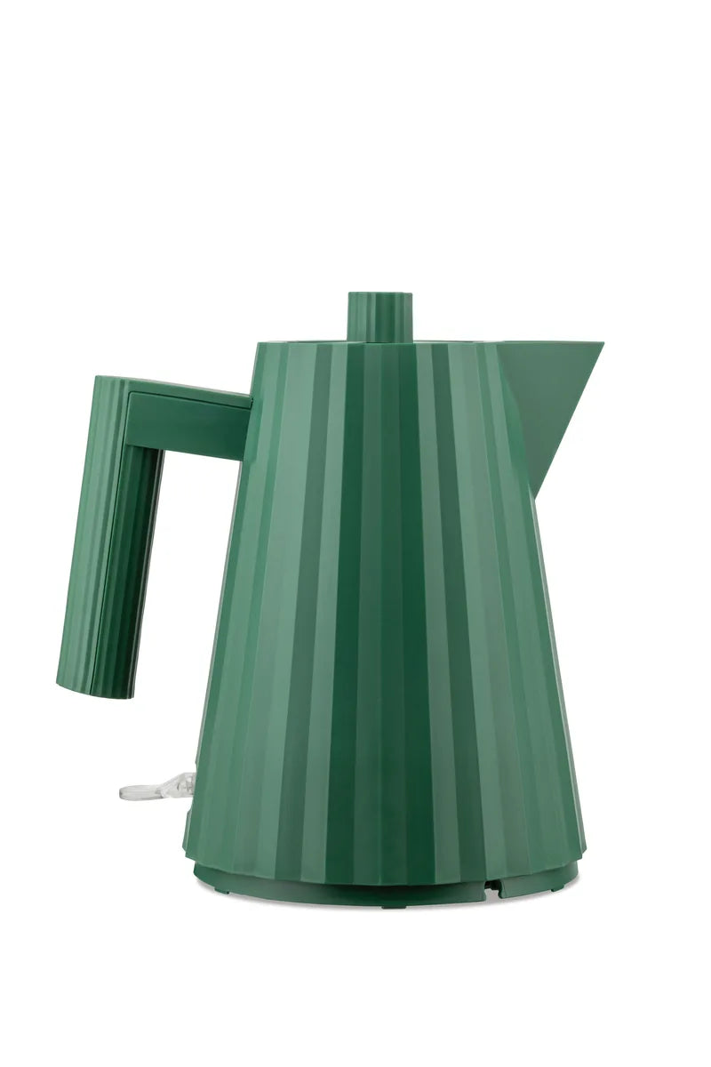 Alessi — Plissé MDL06/1 GR | Bollitore elettrico verde De Lucchi — design italiano Alessi