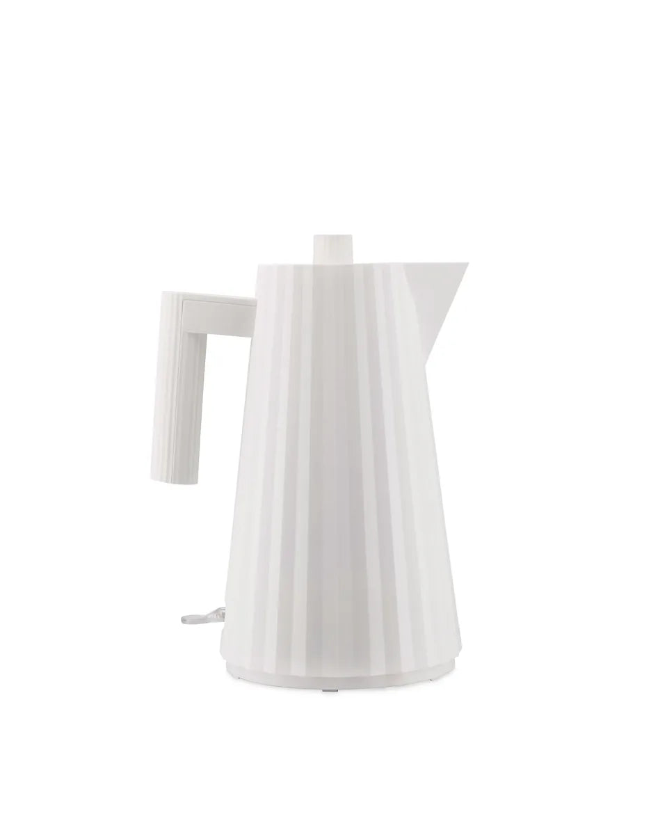 Alessi — Plissé MDL06 MDL06 W/UK | Bollitore elettrico in resina bianc — design italiano Alessi