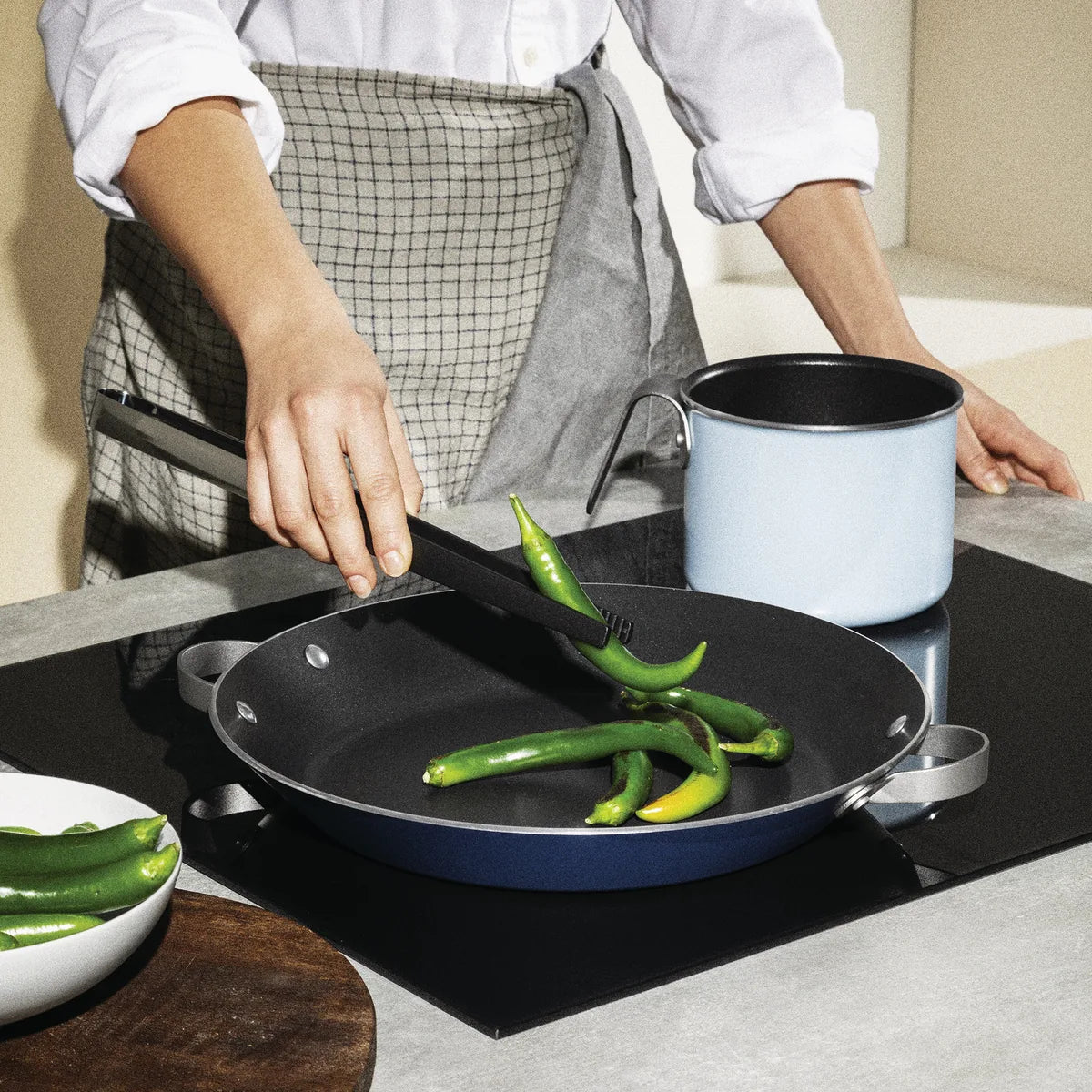 Alessi — Domenica EG01/58 | Pinza da cucina Elisa Giovannoni — vista principale