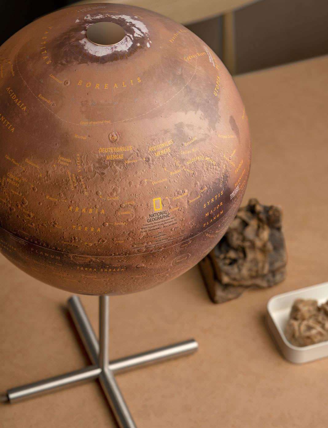 Atmosphere Mars Posh Edition — dettaglio cartografia di Marte, stelo e base Posh Edition