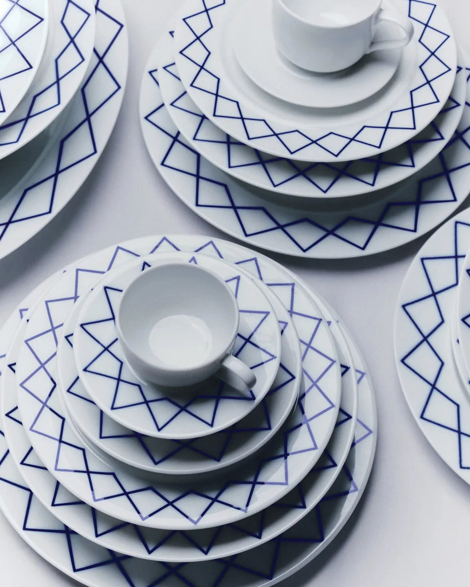 Alessi — La Bella Tavola ES21/78 | Tazza da tè in porcellana bianca — dettaglio