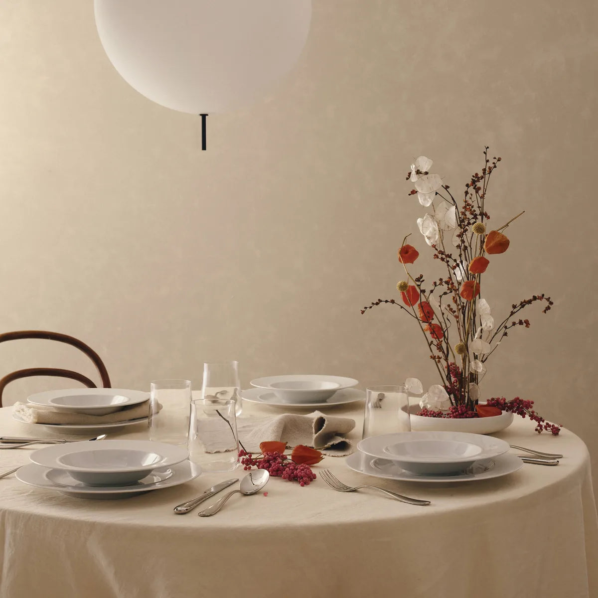 Alessi — La Bella Tavola ES21/76 | Tazza da caffè in porcellana — ambientazione