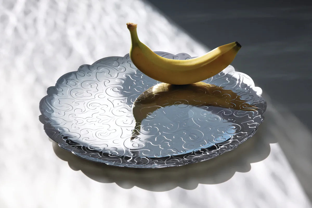 Alessi — Dressed MW07 | Vassoio rotondo in acciaio inox — ambientazione