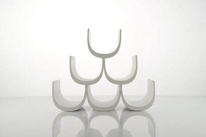 Alessi — Noè GIA13 W | Portabottiglie modulare in resina bianca — ambientazione