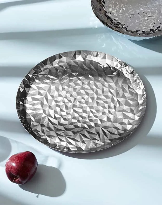 Alessi — Joy n. 3 CR03/40 | Vassoio rotondo in acciaio inox lucido — ambientazione