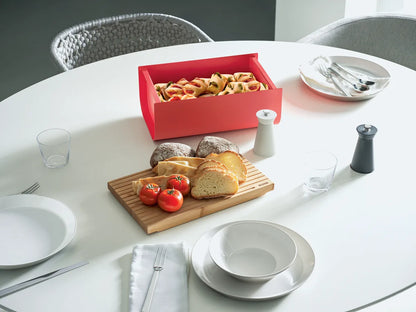 Alessi — Mattina BG03 WG | Cassetta del pane Warm Grey con tagliere — ambientazione