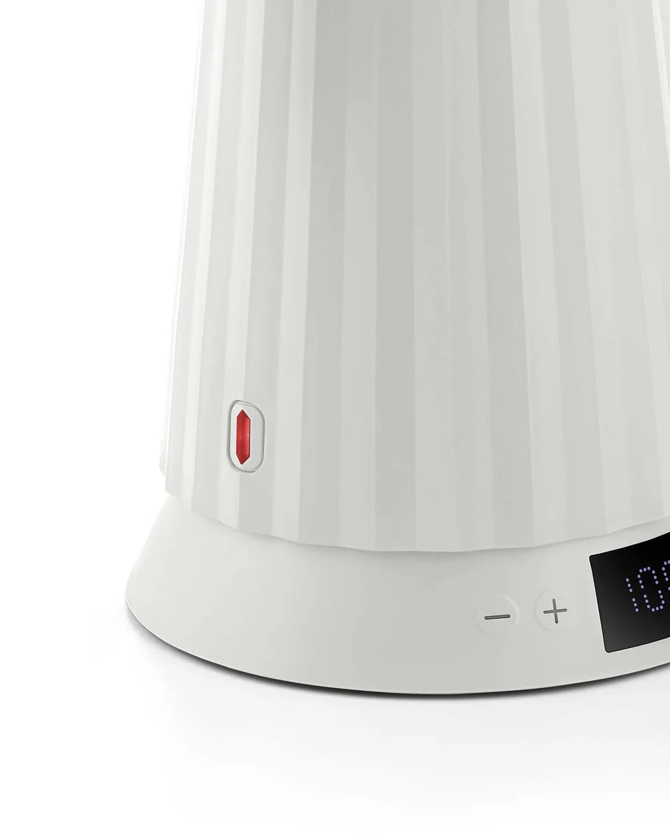 Alessi — Plissé MDL21 W | Bollitore elettrico De Lucchi, bianco — vista laterale