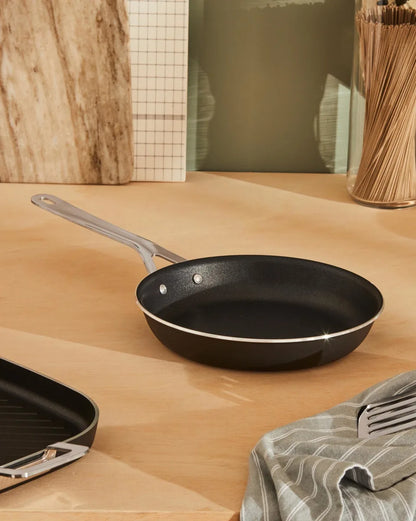 Alessi — Pots&Pans AJM102/24 AJM102/24B | Casseruola in alluminio anti