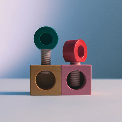 Alessi — ES20 1 | Schiaccianoci in faggio Ettore Sottsass — vista laterale