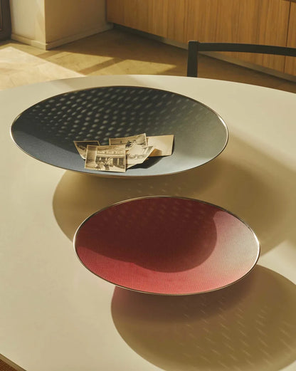 Alessi — Cohncave SC01/33 | Centrotavola traforato rosso e viola — vista principale