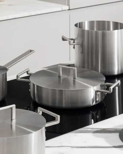 Alessi — Convivio DC200/20 | Coperchio in acciaio inox satinato — vista laterale