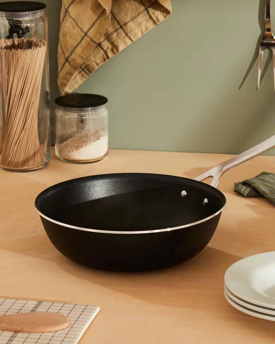 Alessi — JM304 B | Bistecchiera antiaderente ceramica Jasper Morrison