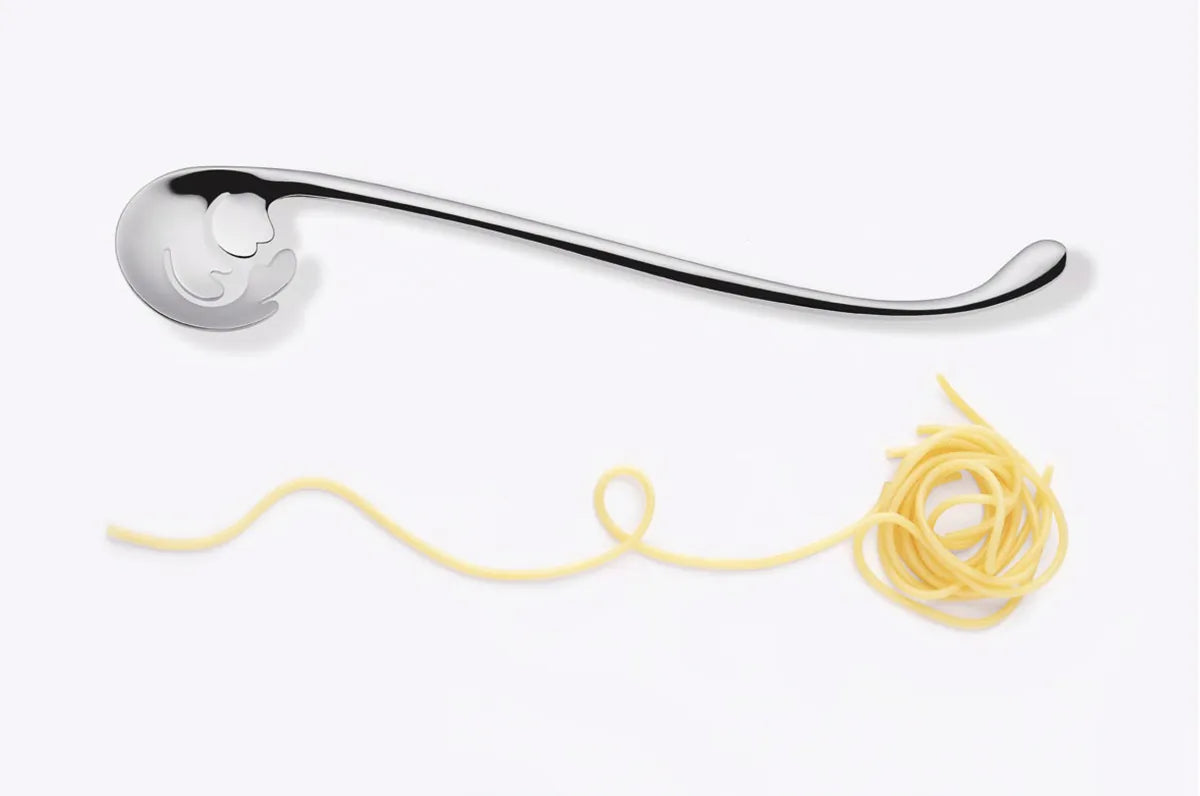 Alessi — Vabene MMI31 | Assaggia pasta in acciaio inox lucido — ambientazione