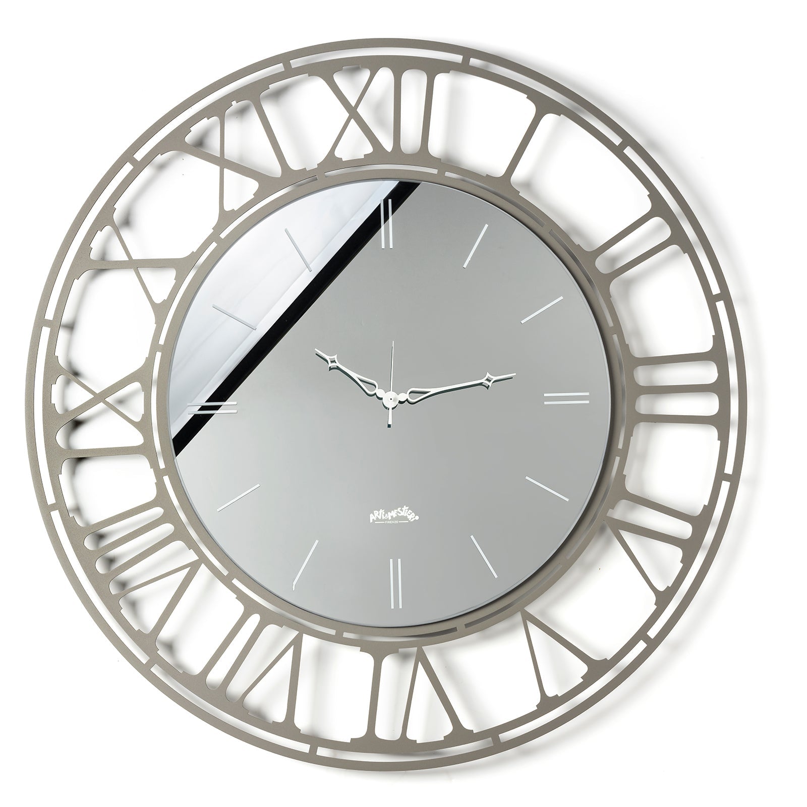 Arti & Mestieri orologio da parete Axis 90 colore fango con quadrante crystal luxe fumé in ferro lavorato artigianalmente