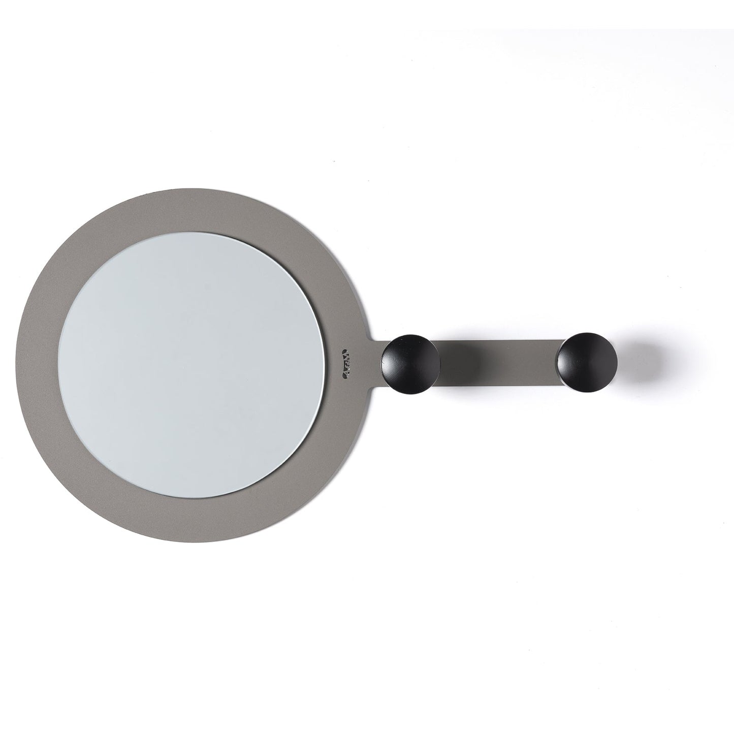 Arti & Mestieri specchio con ganci Riflesso & Appeso colore fango in ferro lavorato artigianalmente
