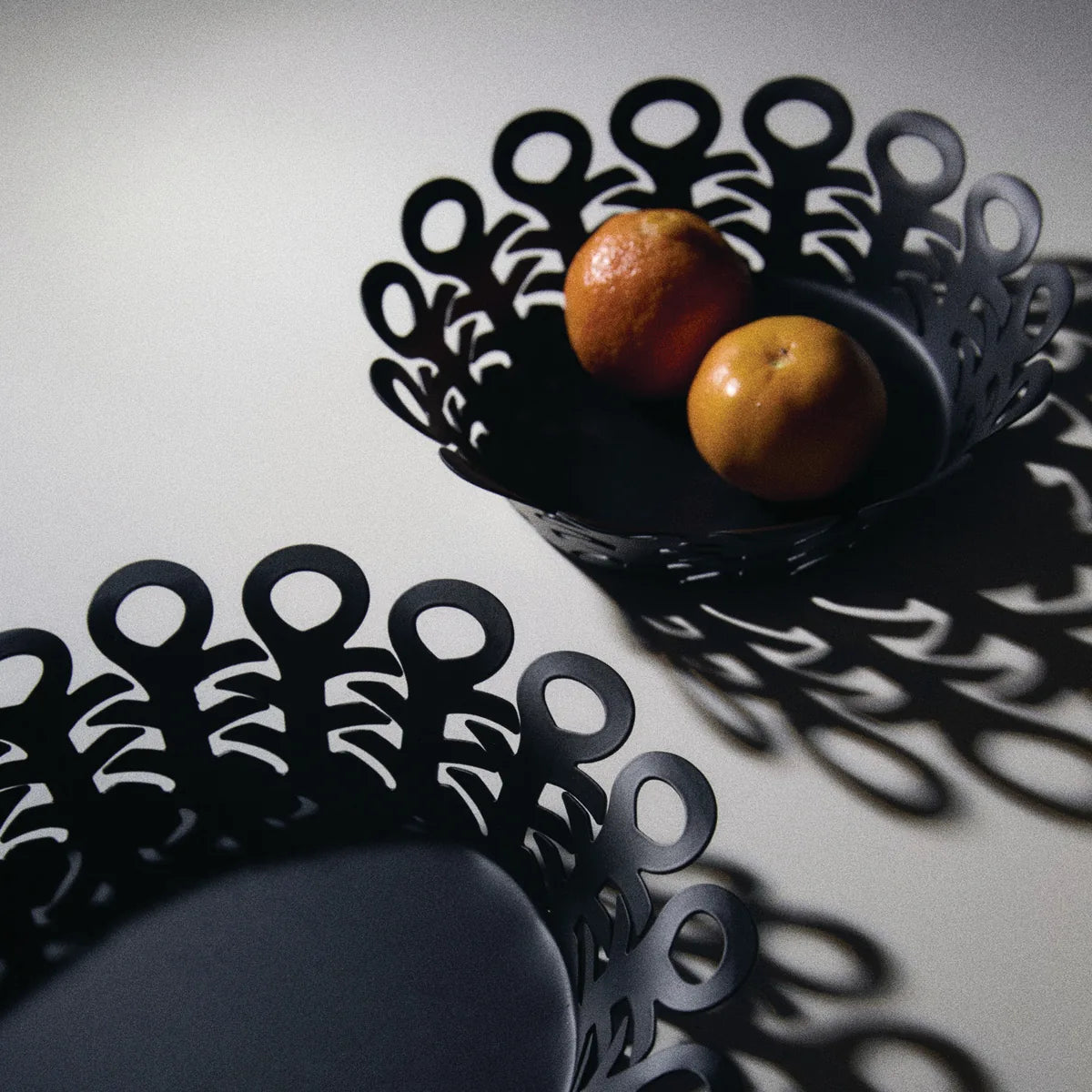 Alessi — Vimini BM21/21 W | Cestino traforato in acciaio bianco