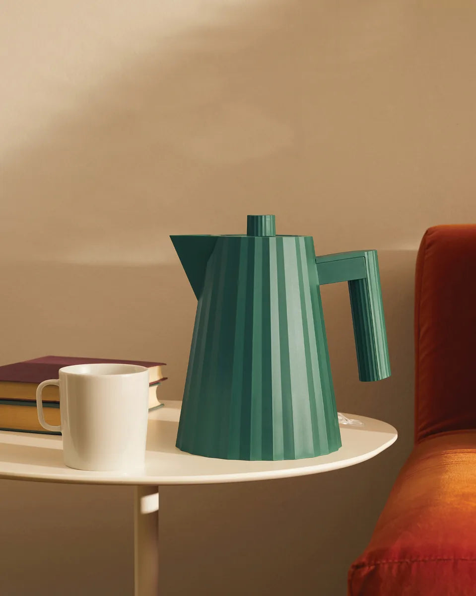 Alessi — Plissé MDL06 MDL06 DAZ | Bollitore elettrico blu De Lucchi — dettaglio