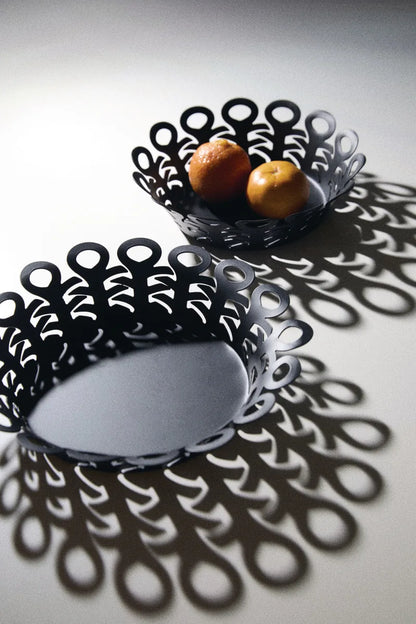 Alessi — Vimini BM21/21 B | Cestino traforato in acciaio nero