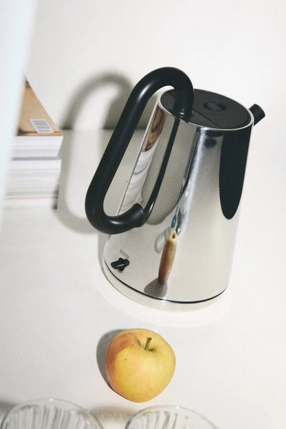 Alessi — Toru NE01 B/CH | Bollitore elettrico Nendo in acciaio inox