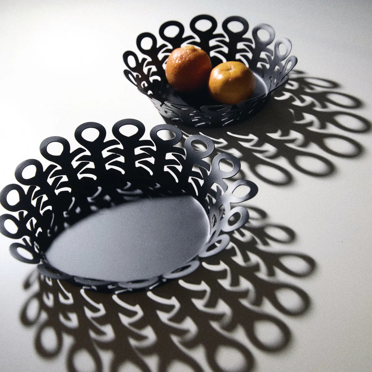 Alessi — Vimini BM21/21 W | Cestino traforato in acciaio bianco