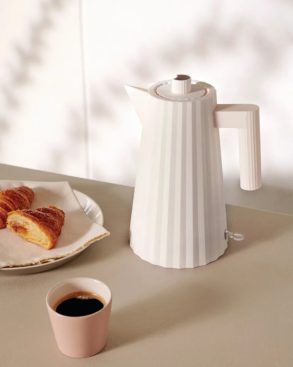 Alessi — Plissé MDL06GR MDL06GR/CH | Bollitore elettrico verde De Lucc — vista principale