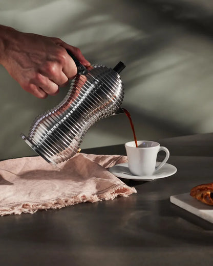 Alessi — Pulcina MDL02/3BFM | Caffettiera espresso 3 tazze di De Lucch — vista laterale