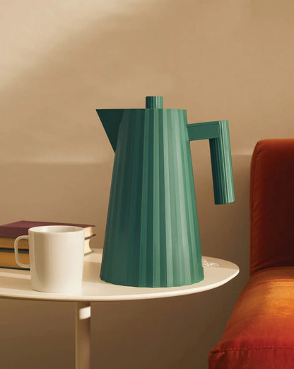 Alessi — Plissé MDL06B MDL06B/USA | Bollitore elettrico nero De Lucchi — dettaglio