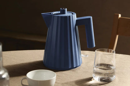 Alessi — Plissé MDL06G MDL06G/USA | Bollitore elettrico in resina grig — vista laterale