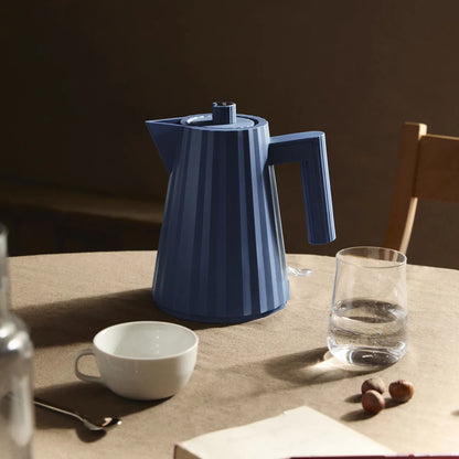 Alessi — Plissé MDL06 MDL06/1BUK | Bollitore elettrico nero De Lucchi