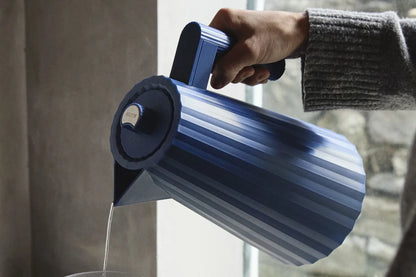 Alessi — Plissé MDL06 MDL06 W/UK | Bollitore elettrico in resina bianc