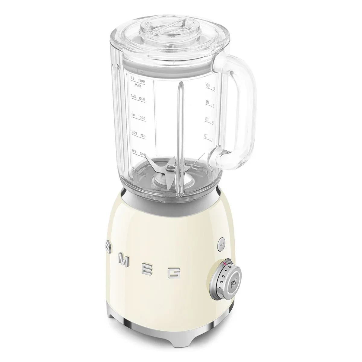 BLF03CREU__smeg-frullatore-da-tavolo-50s-style-panna-07