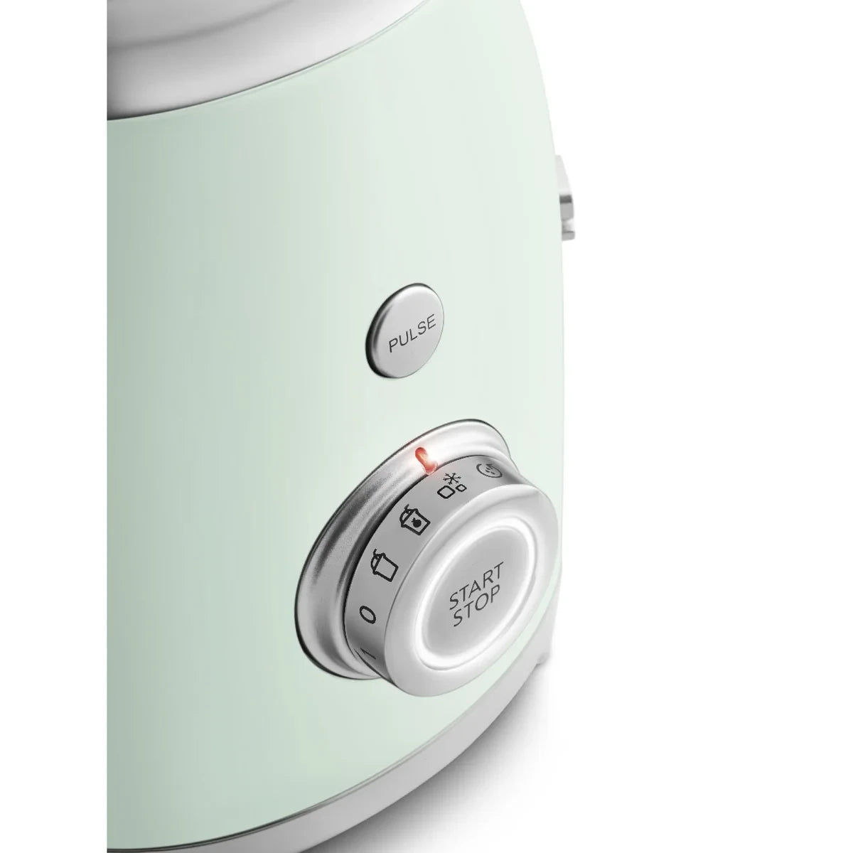 BLF03PGEU__smeg-frullatore-da-tavolo-50s-style-verde-pastello-06
