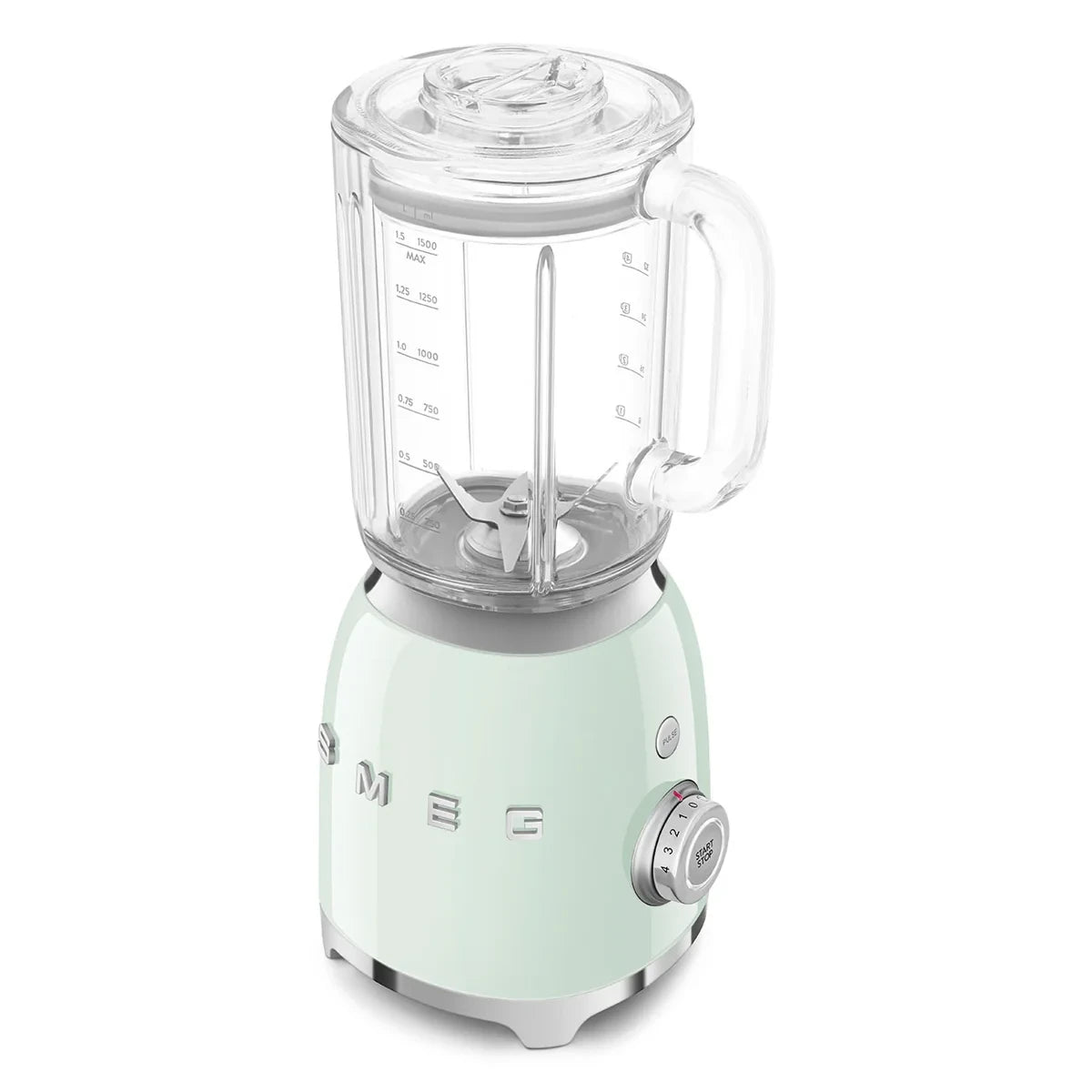 BLF03PGEU__smeg-frullatore-da-tavolo-50s-style-verde-pastello-07