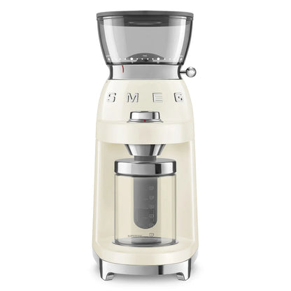 CGF03CREU__smeg-macinacaffe-multifunzione-50s-style-panna-01