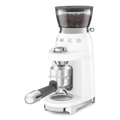 CGF03WHEU__smeg-macinacaffe-multifunzione-50s-style-bianco-06