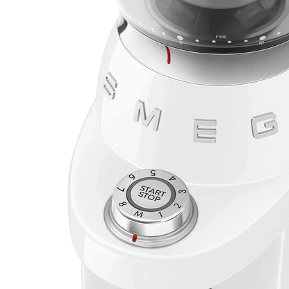 CGF03WHEU__smeg-macinacaffe-multifunzione-50s-style-bianco-07