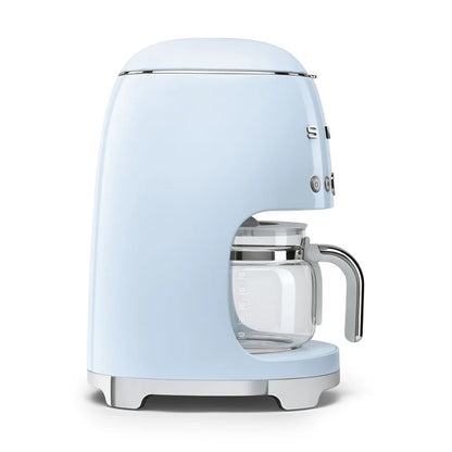 DCF02PBEU__smeg-macchina-caffe-filtrato-50s-style-azzurro-03.webp