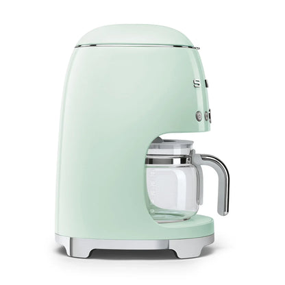 DCF02PGEU__smeg-macchina-caffe-filtrato-50s-style-verde-pastello-03.webp